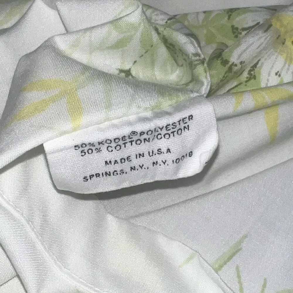 Vintage King Flat Bed Sheet Daisy Flowers Daisies Floral Fabric Yellow Green
